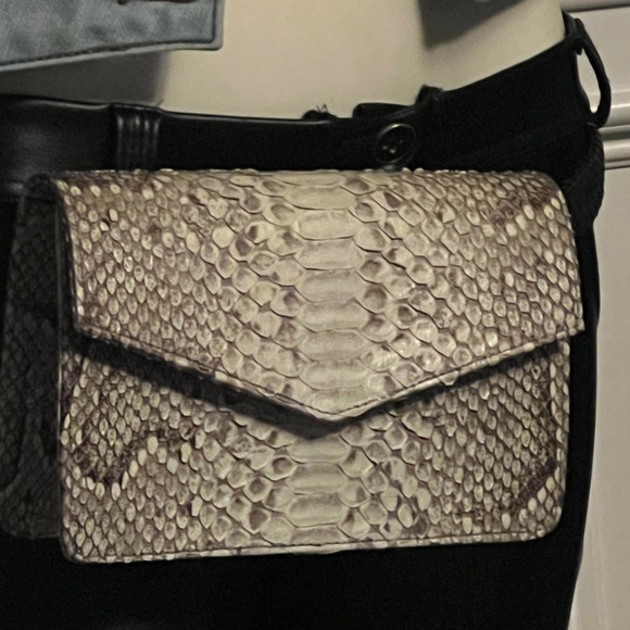 Genuine Python Beltbag - Picture 7 of 9